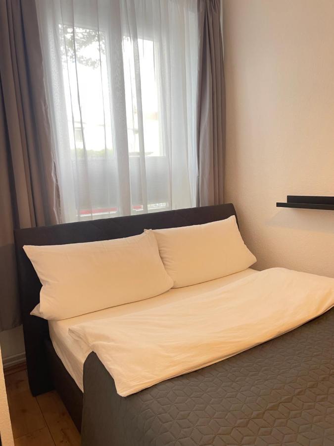 Ferienwohnung Im Stadtzentrum Von Bernau - Schoene Ferienwohnung Mit 1 1/2 Zimmern, Bad, Spuelmaschine, Waschmaschine, Komplette Kueche, Wlan Bernau bei Berlin Dış mekan fotoğraf