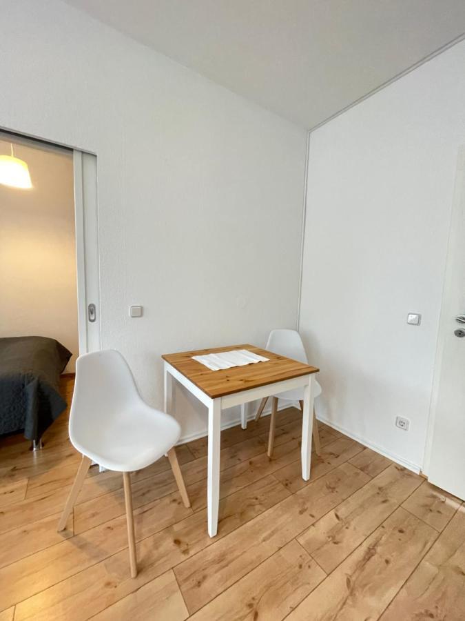 Ferienwohnung Im Stadtzentrum Von Bernau - Schoene Ferienwohnung Mit 1 1/2 Zimmern, Bad, Spuelmaschine, Waschmaschine, Komplette Kueche, Wlan Bernau bei Berlin Dış mekan fotoğraf