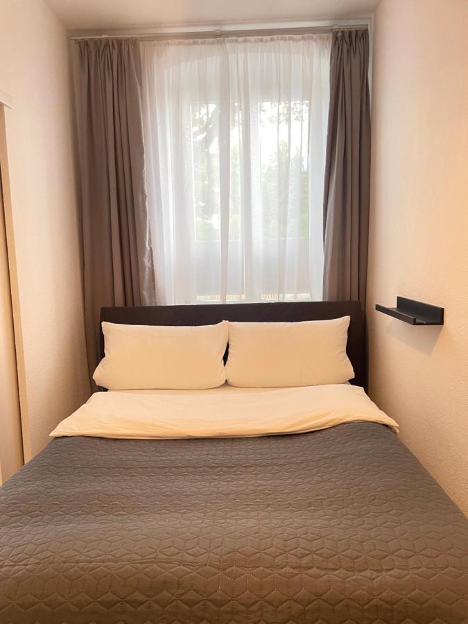 Ferienwohnung Im Stadtzentrum Von Bernau - Schoene Ferienwohnung Mit 1 1/2 Zimmern, Bad, Spuelmaschine, Waschmaschine, Komplette Kueche, Wlan Bernau bei Berlin Dış mekan fotoğraf